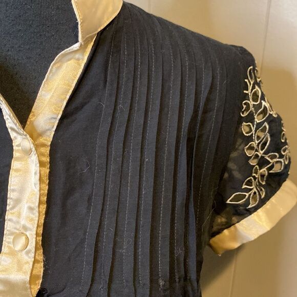 Hazel Blouse Top Lace Round Button Up Pleated Wavy Hem - Picture 2 of 6
